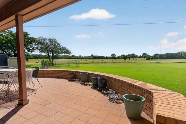 5309 Burleson Oaks Drive, Burleson, TX 76028