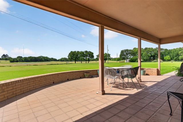 5309 Burleson Oaks Drive, Burleson, TX 76028