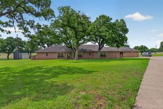 5309 Burleson Oaks Drive, Burleson, TX 76028