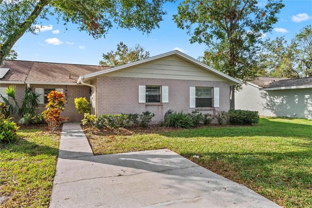 5108 LAWNTON COURT, Tampa, FL 33624
