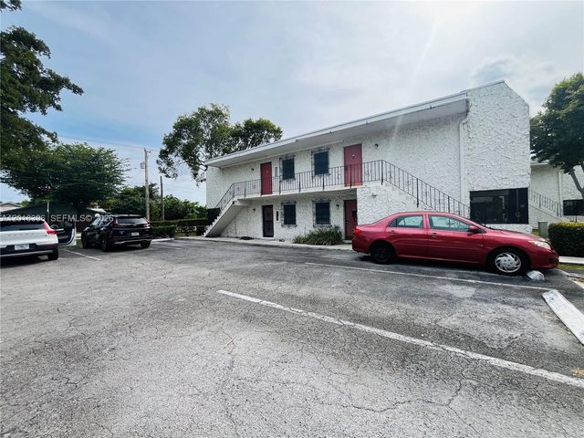 8701 SW 141st St B4, Palmetto Bay, FL 33176