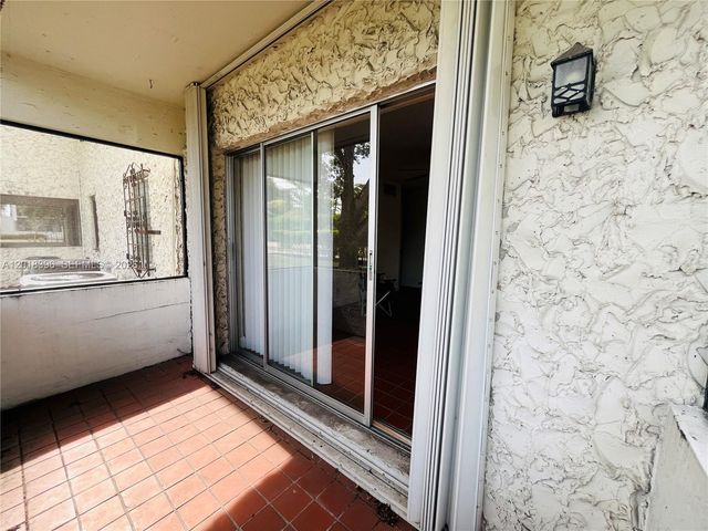 8701 SW 141st St B4, Palmetto Bay, FL 33176