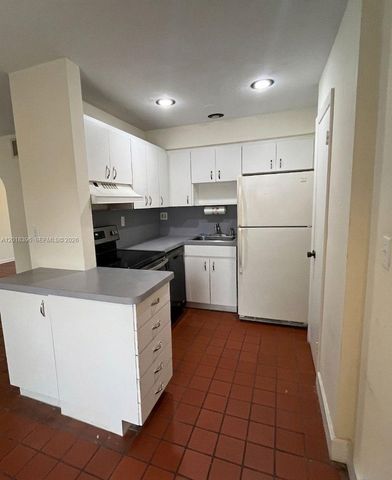 8701 SW 141st St B4, Palmetto Bay, FL 33176