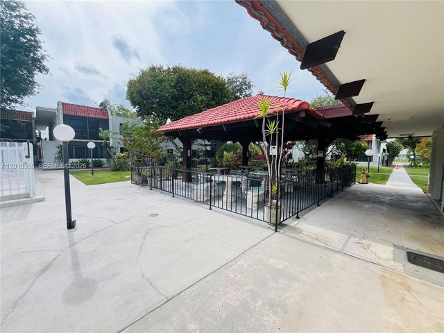 8701 SW 141st St B4, Palmetto Bay, FL 33176