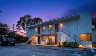 8701 SW 141st St B4, Palmetto Bay, FL 33176