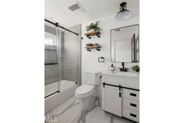 2842 W Avenue 33, Los Angeles, CA 90065