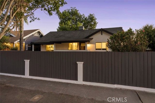 2842 W Avenue 33, Los Angeles, CA 90065