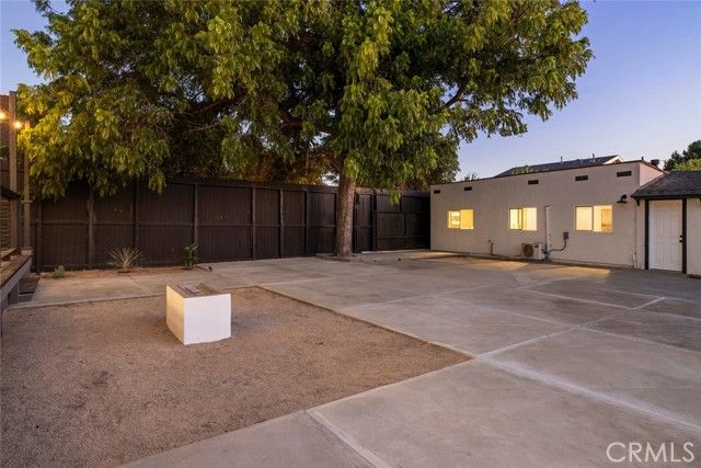 2842 W Avenue 33, Los Angeles, CA 90065