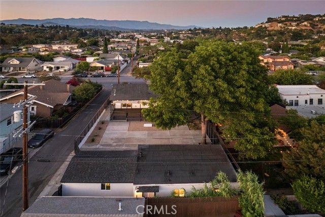 2842 W Avenue 33, Los Angeles, CA 90065