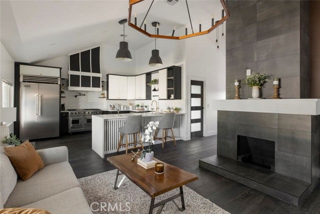 2842 W Avenue 33, Los Angeles, CA 90065