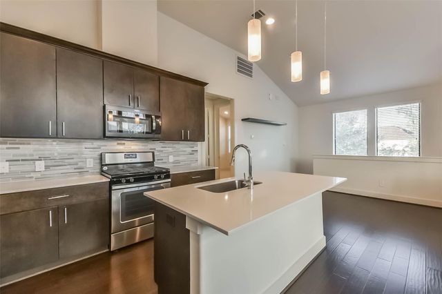 3206 N Macgregor Way A, Houston, TX 77004