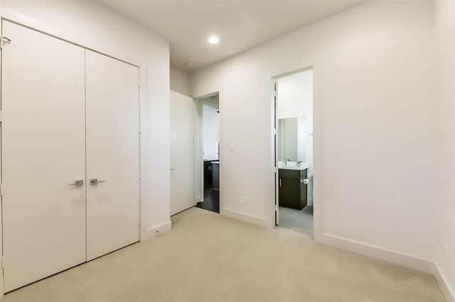 3206 N Macgregor Way A, Houston, TX 77004