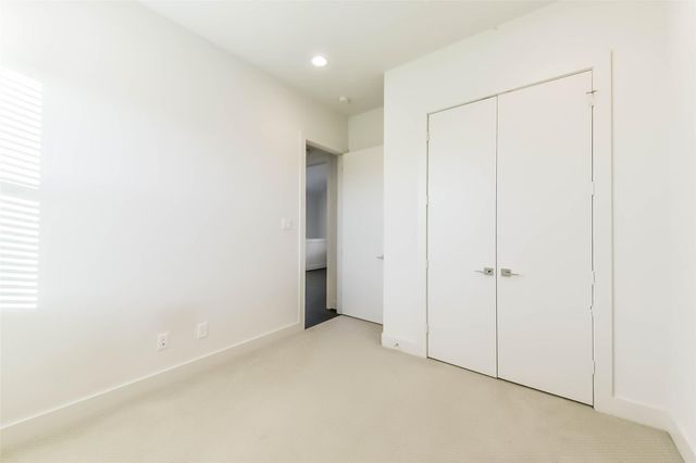 3206 N Macgregor Way A, Houston, TX 77004