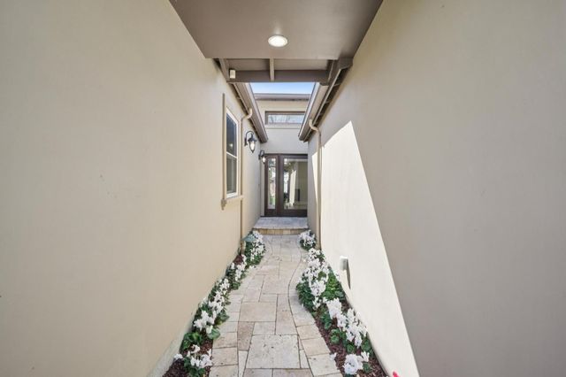 646 Oneida Drive, Sunnyvale, CA 94087