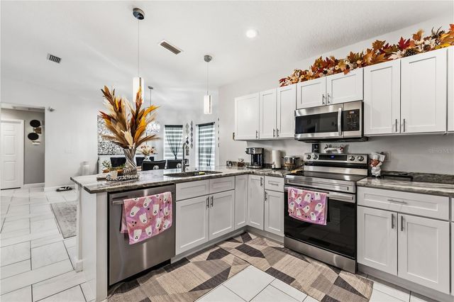 5001 18TH STREET E, Bradenton, FL 34203