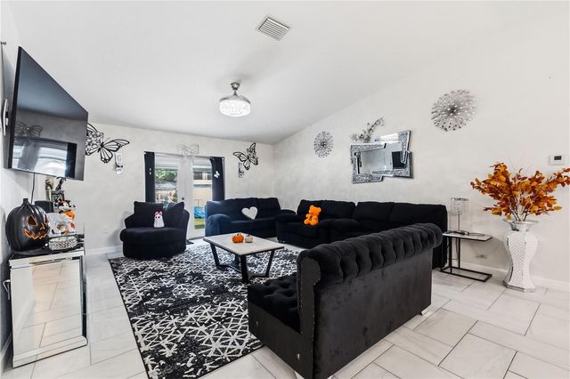 5001 18TH STREET E, Bradenton, FL 34203