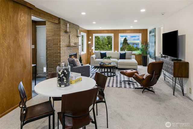 6533 38th Avenue SW, Seattle, WA 98126