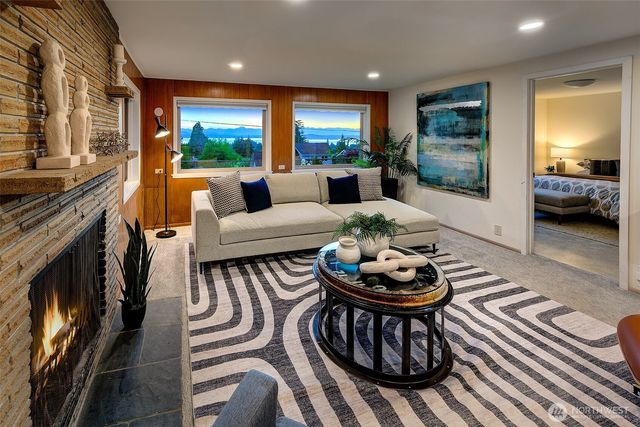6533 38th Avenue SW, Seattle, WA 98126