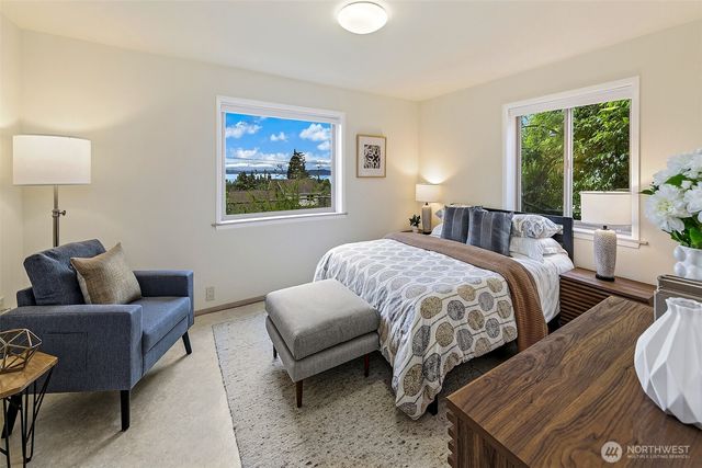 6533 38th Avenue SW, Seattle, WA 98126