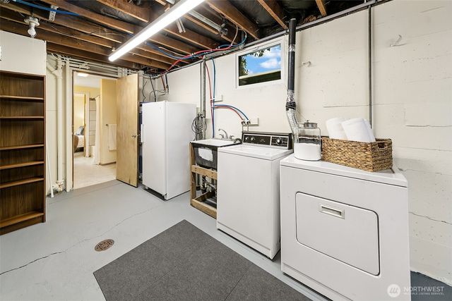 6533 38th Avenue SW, Seattle, WA 98126