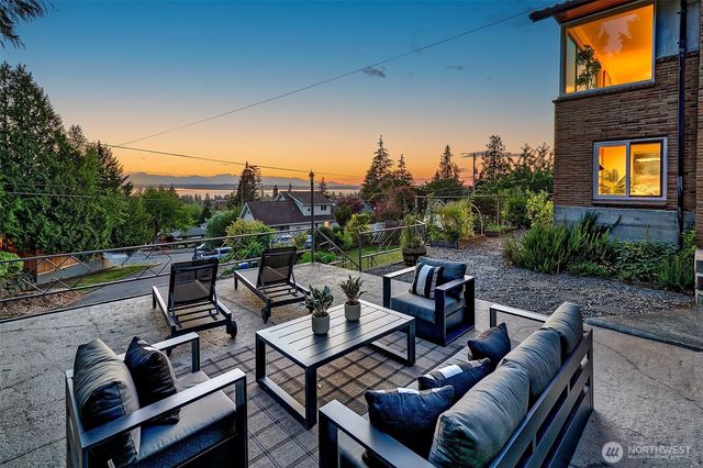 6533 38th Avenue SW, Seattle, WA 98126