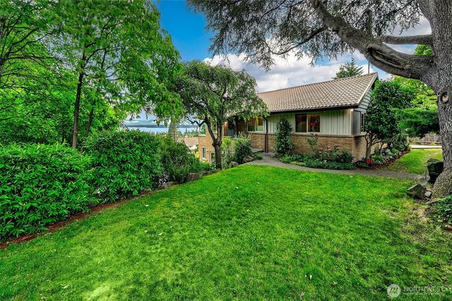 6533 38th Avenue SW, Seattle, WA 98126