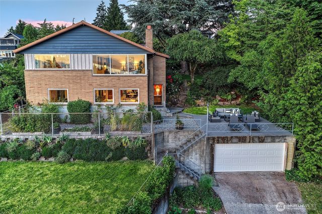 6533 38th Avenue SW, Seattle, WA 98126