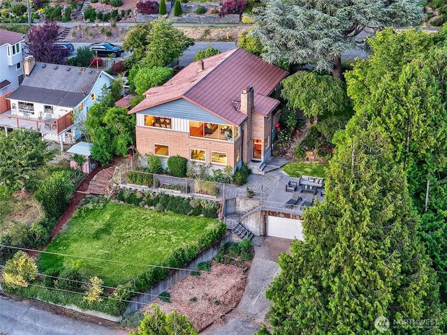 6533 38th Avenue SW, Seattle, WA 98126