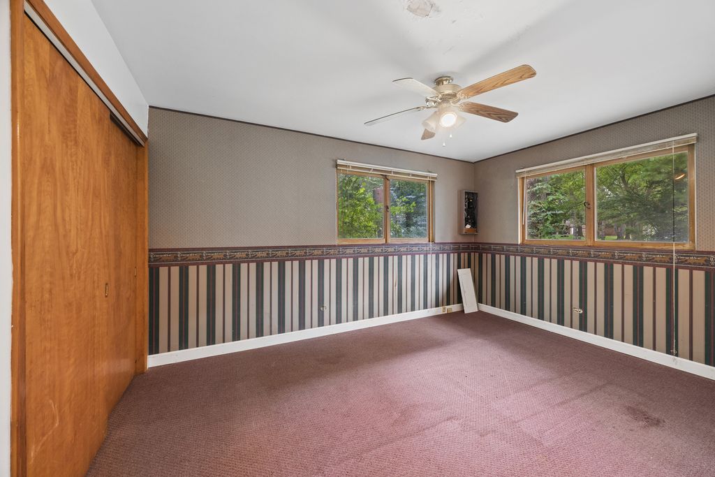 9041 Maple Avenue, Burr Ridge, IL 60527 — photo 4