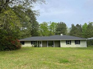 1403 PHILADELPHIA ROAD Road, Deville, LA 71328