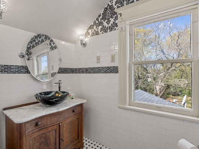 422 South Limestone Street, Gaffney, SC 29340