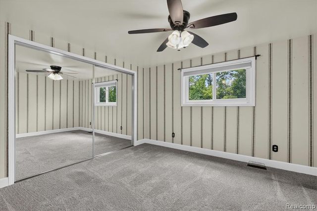 24800 Pamela Street, Flat Rock, MI 48134