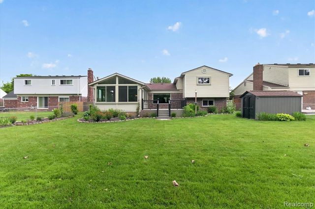 24800 Pamela Street, Flat Rock, MI 48134