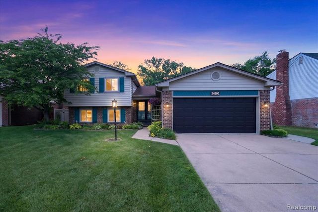 24800 Pamela Street, Flat Rock, MI 48134