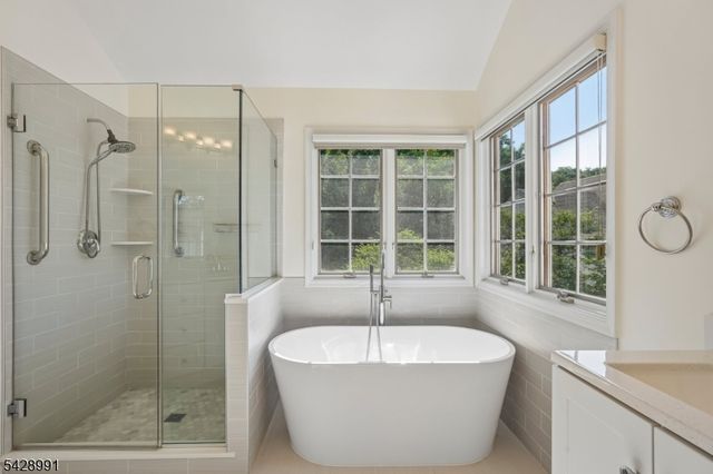 1070 Smith Manor Blvd, West Orange Twp., NJ 07052
