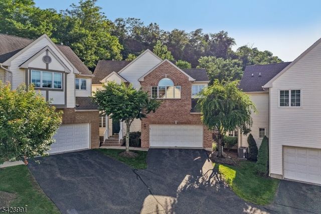 1070 Smith Manor Blvd, West Orange Twp., NJ 07052