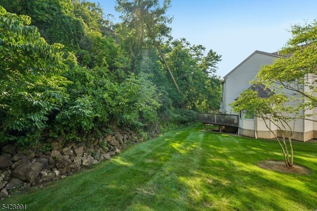1070 Smith Manor Blvd, West Orange Twp., NJ 07052
