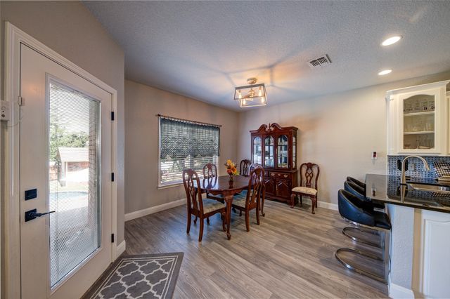 814 Haynie Drive, Runaway Bay, TX 76426