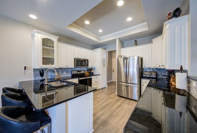 814 Haynie Drive, Runaway Bay, TX 76426