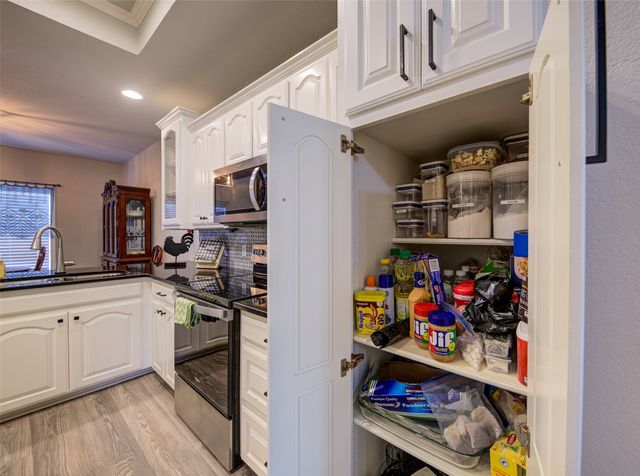 814 Haynie Drive, Runaway Bay, TX 76426