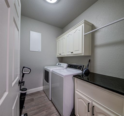 814 Haynie Drive, Runaway Bay, TX 76426