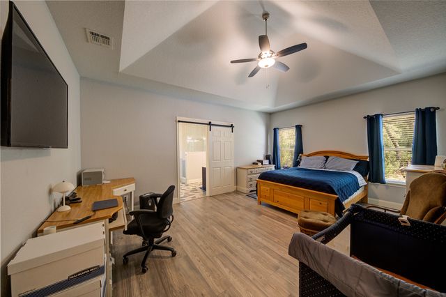 814 Haynie Drive, Runaway Bay, TX 76426