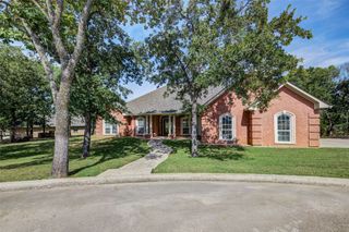 814 Haynie Drive, Runaway Bay, TX 76426