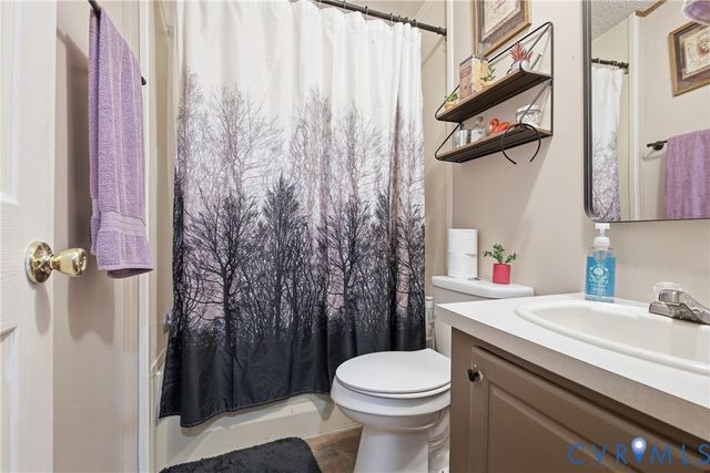 14720 Spring Creek Rd, Dinwiddie, VA 23841