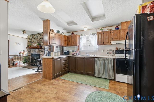 14720 Spring Creek Rd, Dinwiddie, VA 23841