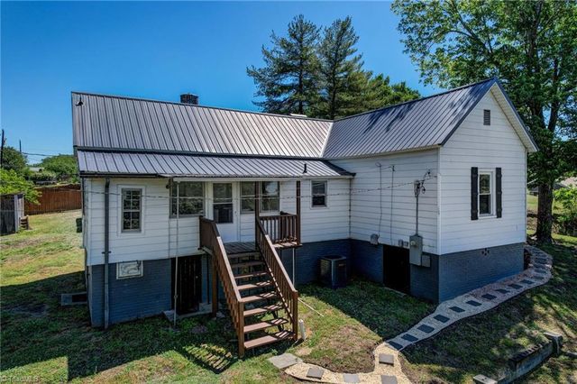 2102 Carolina Mill Road, Burlington, NC 27217