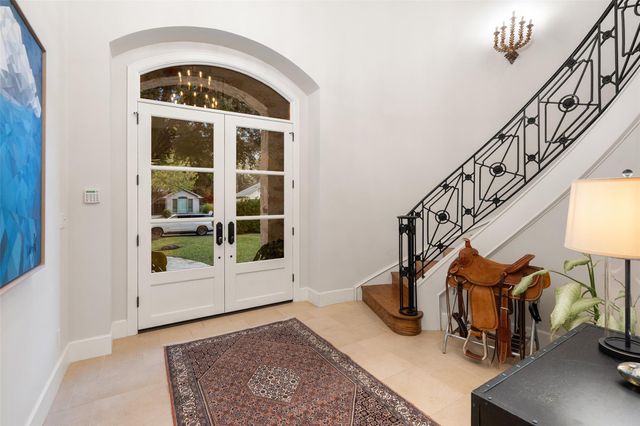 327 Meadowlakes DR, Meadowlakes, TX 78654