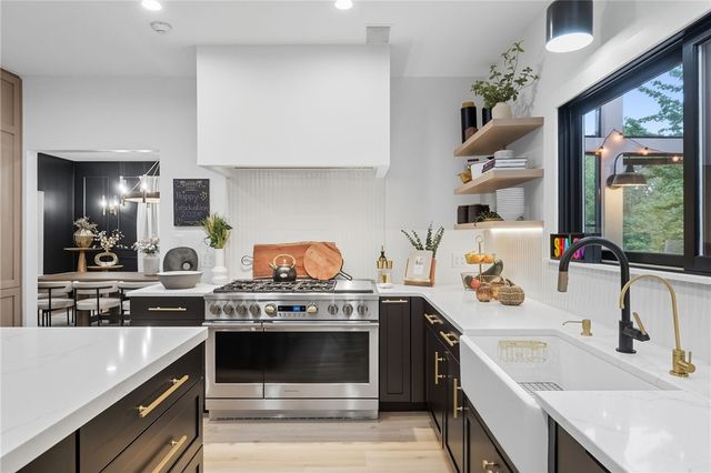 215 Timber Ridge Rd, O'hara, PA 15238