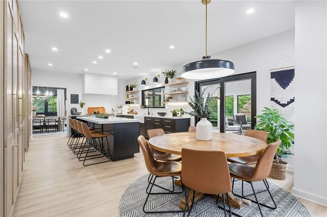 215 Timber Ridge Rd, O'hara, PA 15238