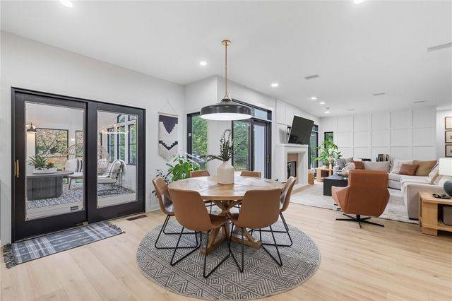 215 Timber Ridge Rd, O'hara, PA 15238